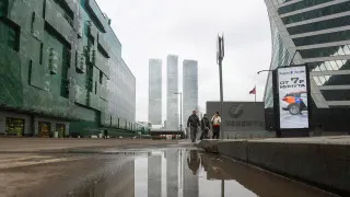 Большинство работодателей в России до конца года заморозили расширение штата на фоне ослабления спроса в экономике и растущего перехода к неполному рабочему времени.