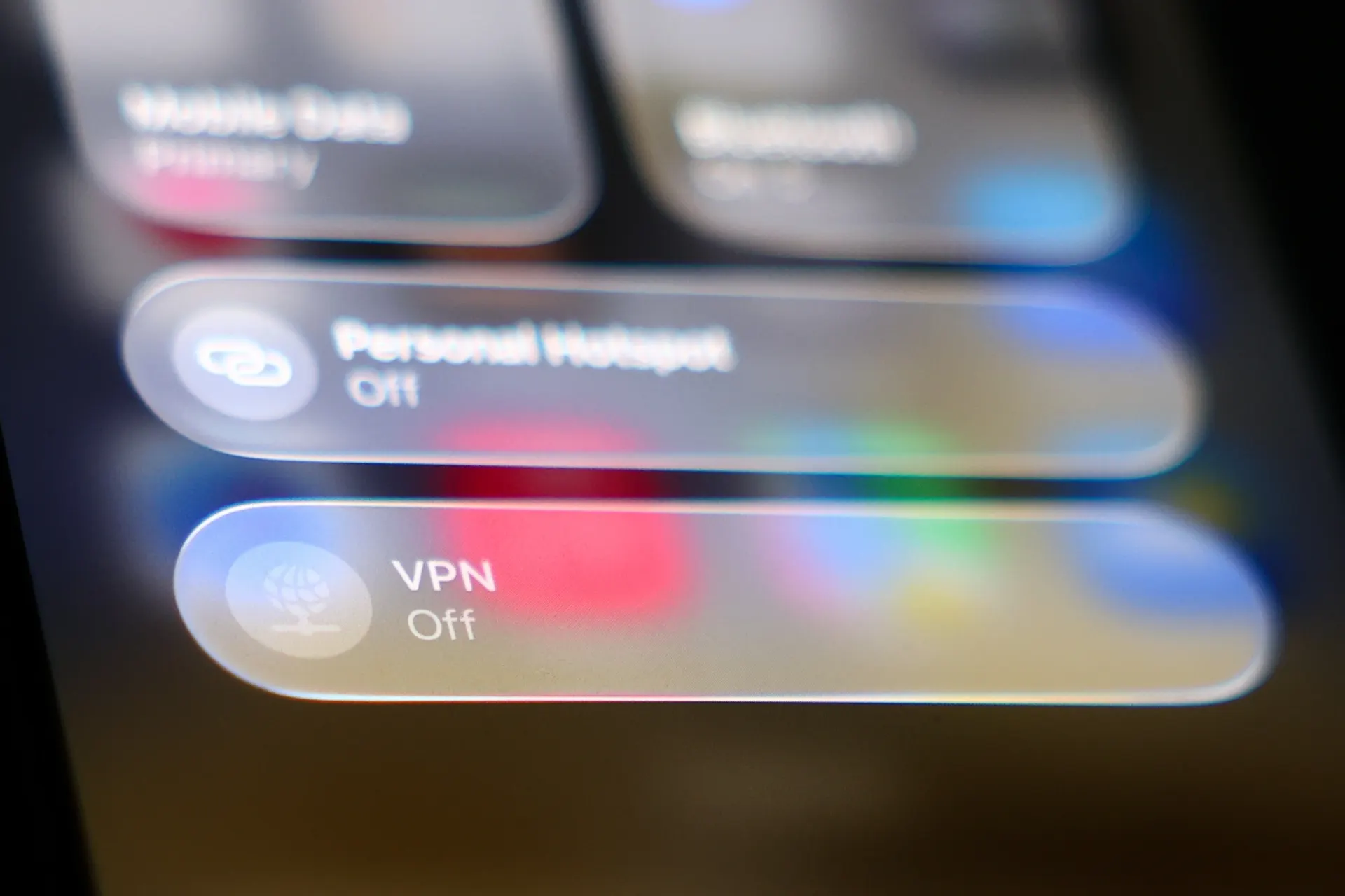 Маркетплейсы и ряд сервисов, которые после 15 апреля ограничивали доступ при включённом VPN, стали доступны для части пользователей. Одновременно часть людей по‑прежнему сталкивается с блокировкой.