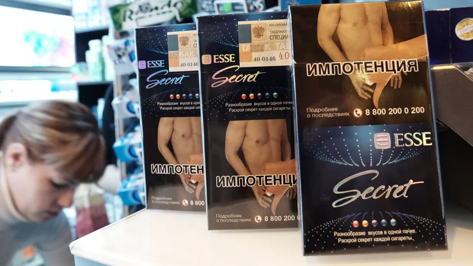 Зампред комитета Госдумы по охране здоровья предложил ориентироваться на британскую модель «поколения без курения» и не исключил пожизненного запрета на курение для россиян, родившихся после 2008 года.