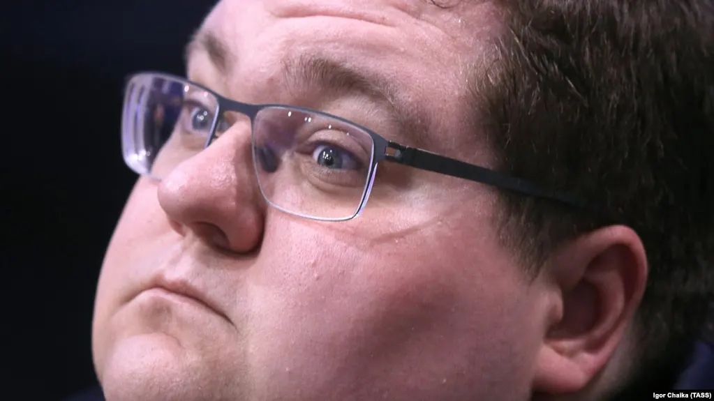 Президент подписал указ о назначении Игоря Чайки руководителем Россотрудничества; Евгений Примаков освобождён от должности. Агентство курирует «Русские дома» за рубежом и находится в центре споров и санкций.