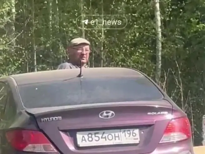 48-летний водитель Hyundai, подозреваемый в массовом ДТП на Кольцовском тракте 9 мая, сначала ушёл в лес, а затем сам явился в ГАИ и сообщил, что уже объяснил ситуацию и общался с пострадавшим.