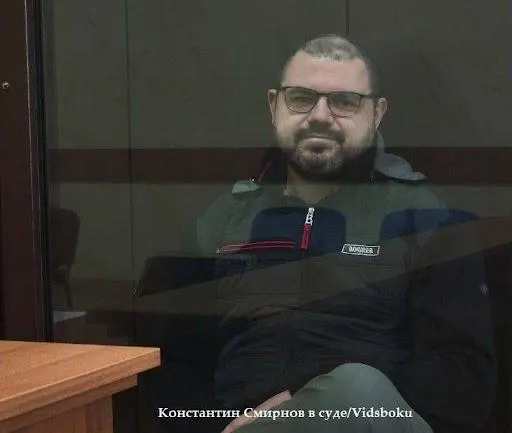 В Рязани стартовал суд по делу лидера регионального отделения «Яблока», которого обвиняют в вымогательстве 300 тыс. рублей. Подсудимый заявляет, что в просьбах о комментариях не было угроз — это якобы подтверждает экспертиза.
