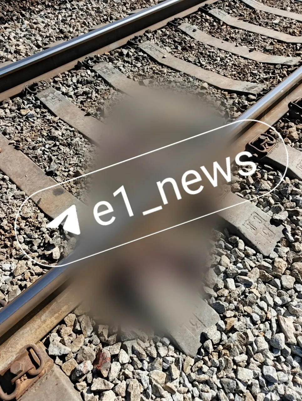 Утром 10 мая в Каменске-Уральском 17-летняя девушка попала под поезд и скончалась; информацию подтвердили в Следственном комитете на транспорте.