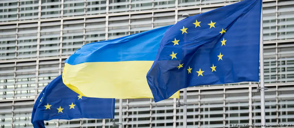 Пакет ограничений планируют утвердить 12 мая; он затронет лиц и структуры, обвиняемые в незаконном вывозе и принудительном перемещении детей из Украины.