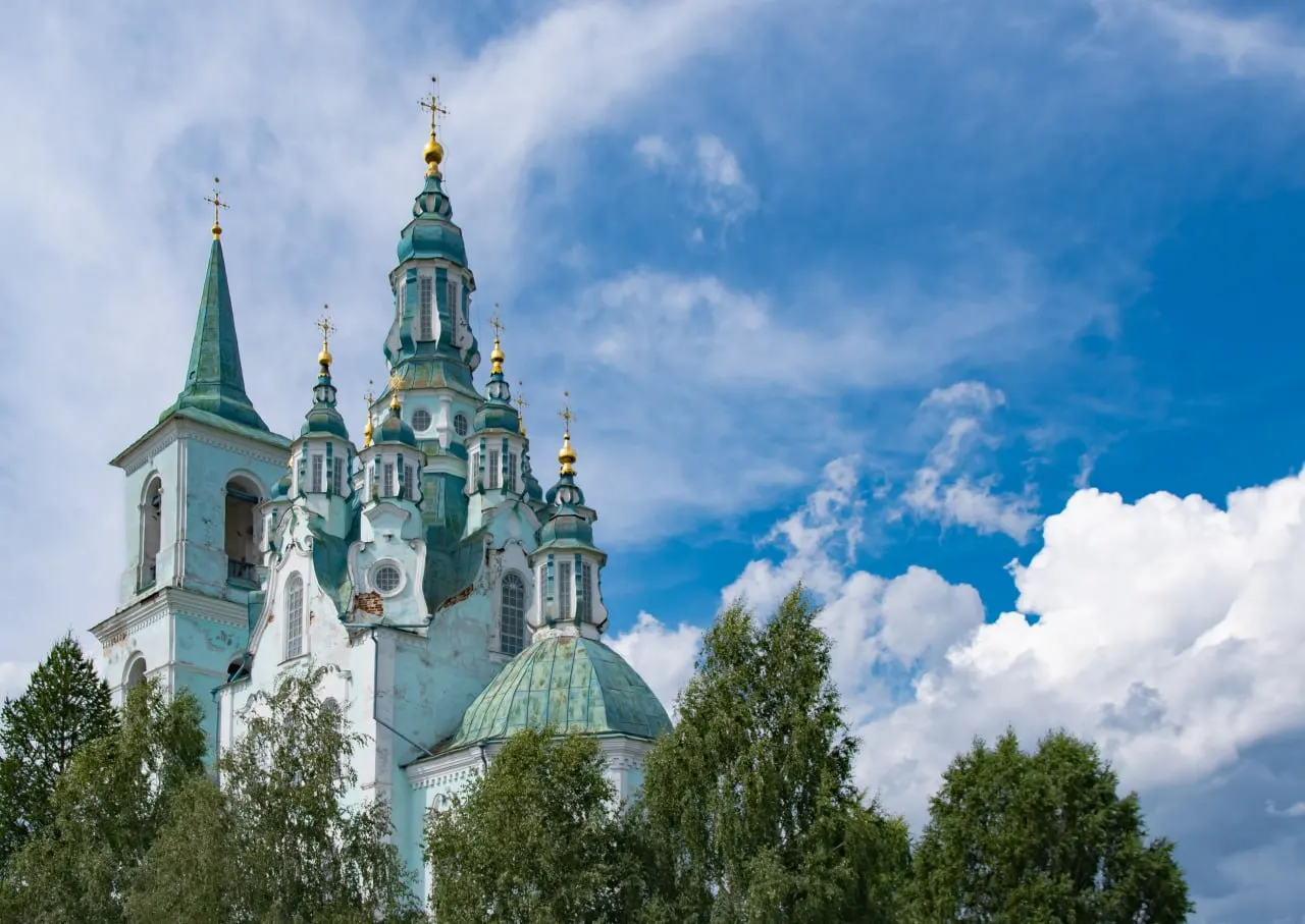 В селе Нижняя Синячиха планируют восстановить колокольню, лестницы, окна, пол, фундамент и стены исторического храма XVIII–XIX веков.