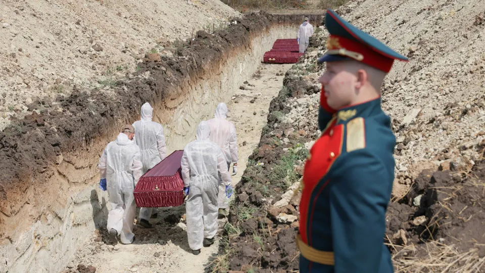 Анализ поимённых списков, реестра наследственных дел и судебной статистики показывает минимум 352 тыс. погибших; в оценку впервые включены сотни тысяч случаев, признанных погибшими через суд.