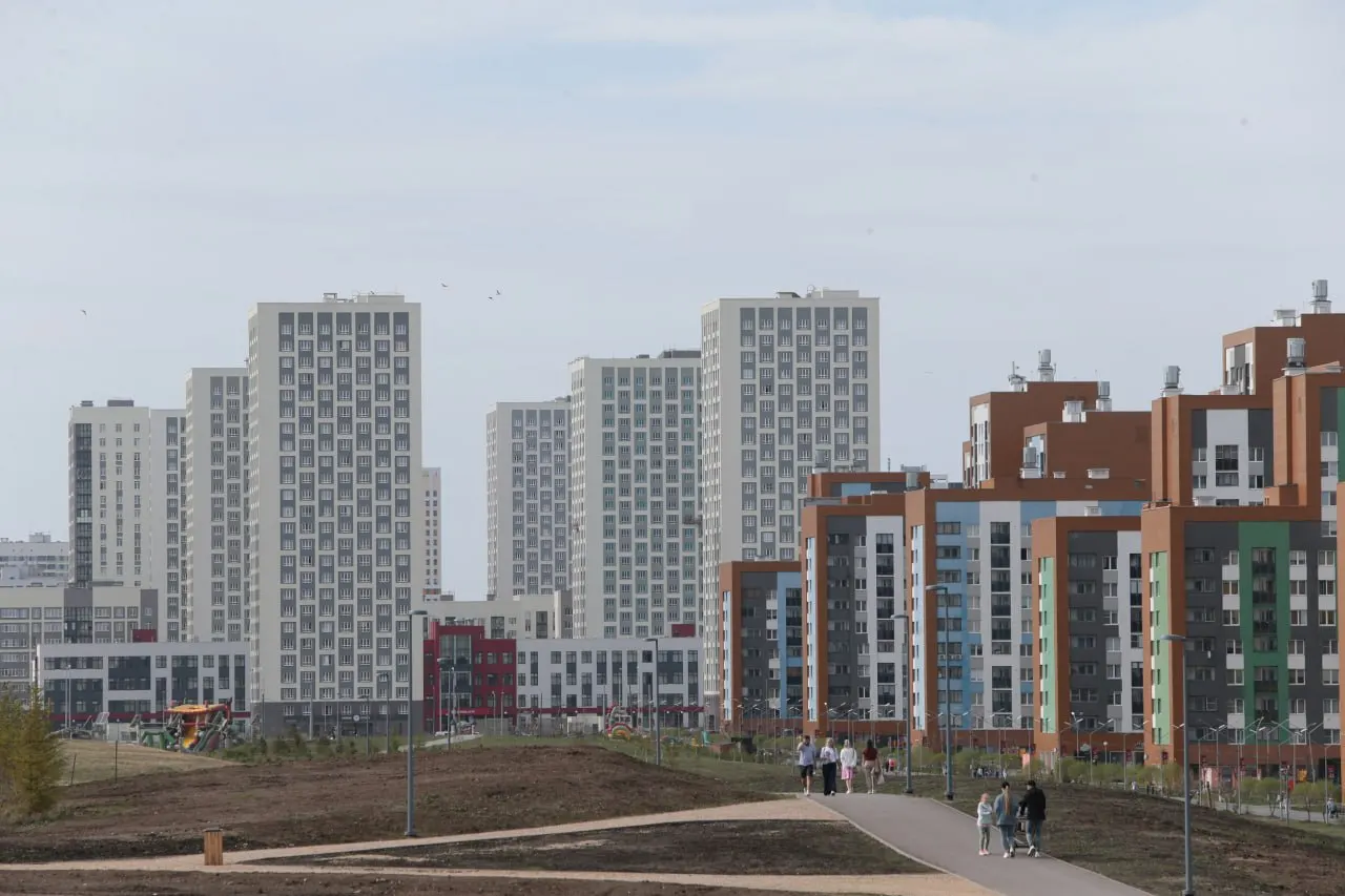 Новая дорога свяжет улицу Академика Парина с ЕКАД. Открытие планируют к 2030 году, основные инвестиции запланированы в 2028–2030 годах.