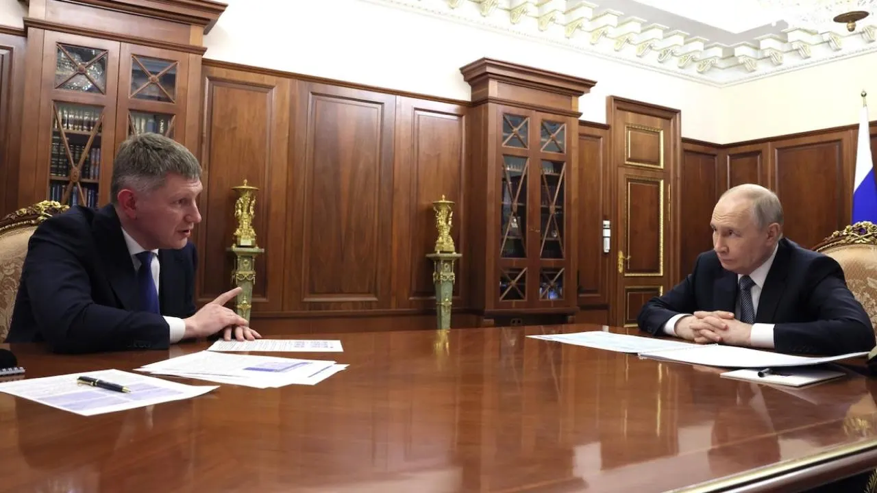 Глава Минэкономразвития Максим Решетников заявил, что российская экономика растёт быстрее американской несмотря на санкции. При этом по ВВП на душу населения по данным МВФ Россия остаётся на 66-м месте.