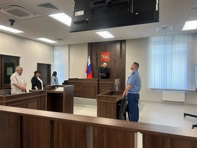 Суд признал виновным Андрея Плотникова: при перестроении он спровоцировал цепное столкновение, в котором пострадала и впоследствии скончалась пенсионерка.