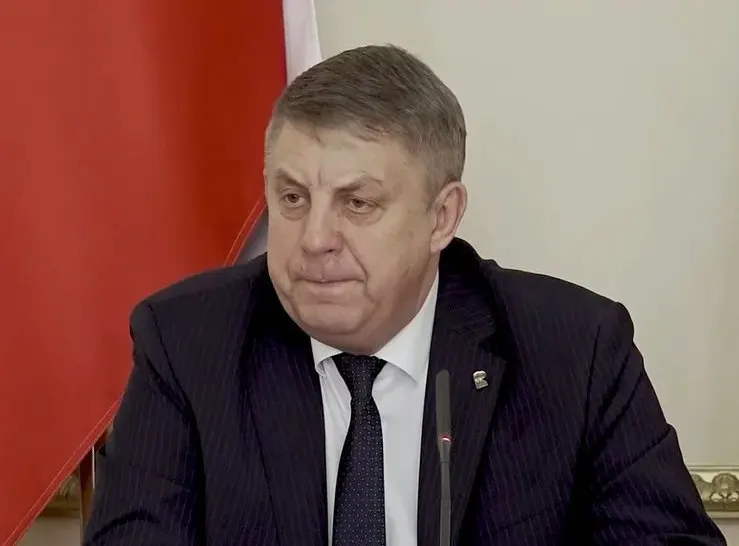После отставки 13 мая Богомаз получил мандат Госдумы от «Единой России», его назначение утвердил ЦИК. Одновременно с поста ушёл губернатор Белгородской области Вячеслав Гладков.