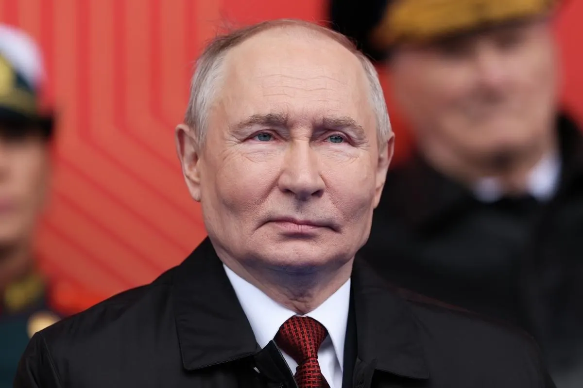 Указ вводит упрощённые правила приёма в гражданство для совершеннолетних и лиц без гражданства, постоянно проживающих в Приднестровье; заявления будут принимать российские консульства и диппредставительства.