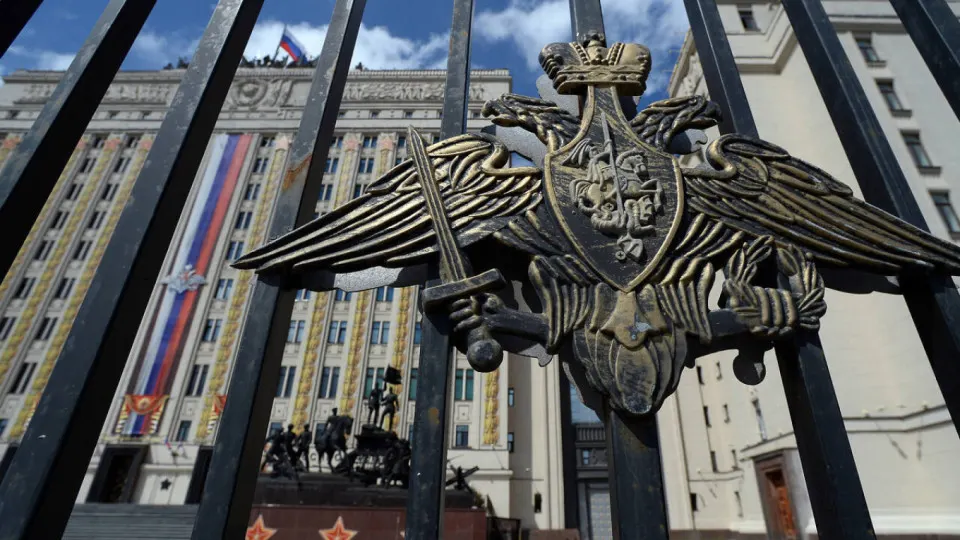 Минобороны хочет получать в прямое распоряжение акции, землю, технику и производственные площадки национализированных компаний стройсектора, чтобы быстрее использовать их мощности для гособоронзаказа.