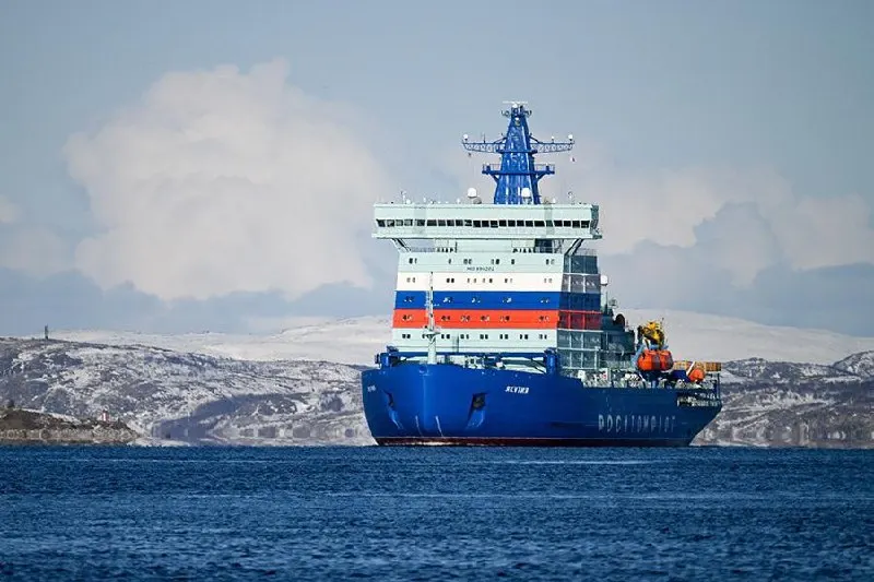 Верховный суд РФ рассмотрит жалобу по банкротству Мурманского морского пароходства. Кредиторы требуют взыскать со семьи владельца 962 млн руб., компания накопила сотни миллионов долгов, а на её месте в Арктике усиливают позиции иностранные судоходные компании.