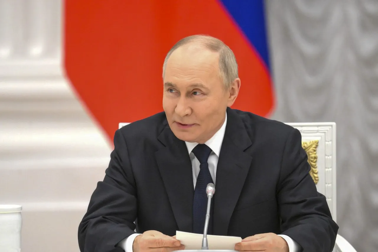 Во время общения с журналистами президент заявил, что РФ располагает всеми необходимыми средствами для отражения любой агрессии в отношении Калининградской области, комментируя слова министра иностранных дел Литвы.