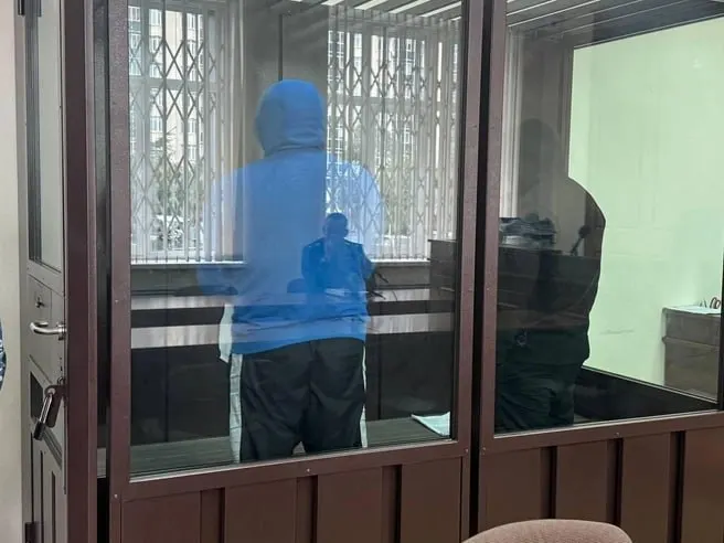 Суд признал Раджи Джавояна виновным в даче взятки бывшему начальнику отдела полиции, чтобы замять дело об избиении владельца базы отдыха. По совокупности приговоров общий срок составил восемь лет лишения свободы.