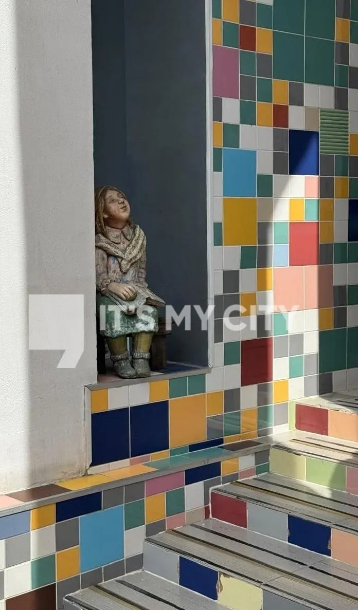 Вандалы повредили скульптуру «Машенька» у&nbsp;входа в&nbsp;музей Невьянской иконы