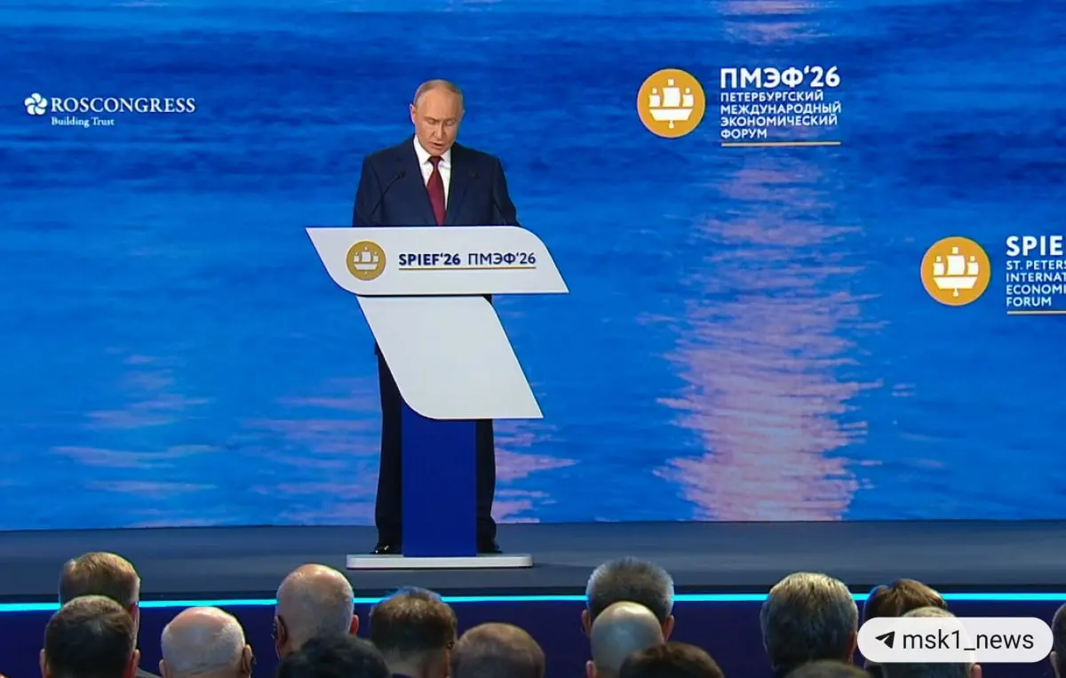 Президент заявил, что искусственный интеллект, автономные системы и платформенные решения — ключевые направления будущего; РФ также занимает лидирующие позиции в атомной энергетике.