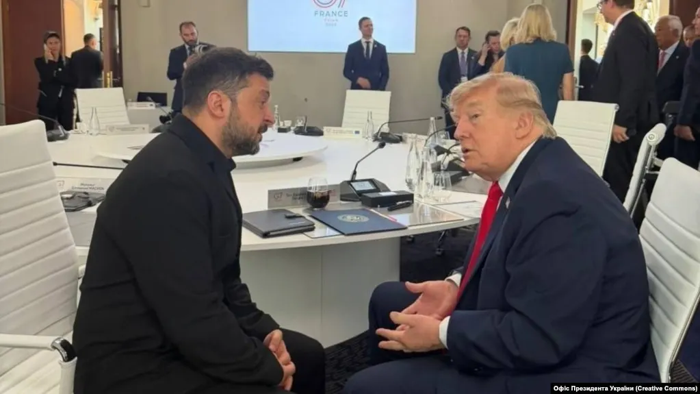 На саммите в Эвиане главы стран G7 согласовали усиление давления на Россию — в том числе обсуждались новые санкции против энергетического и банковского секторов, а также поставки ПВО и ракет Украине. Официальных решений пока не объявлено.