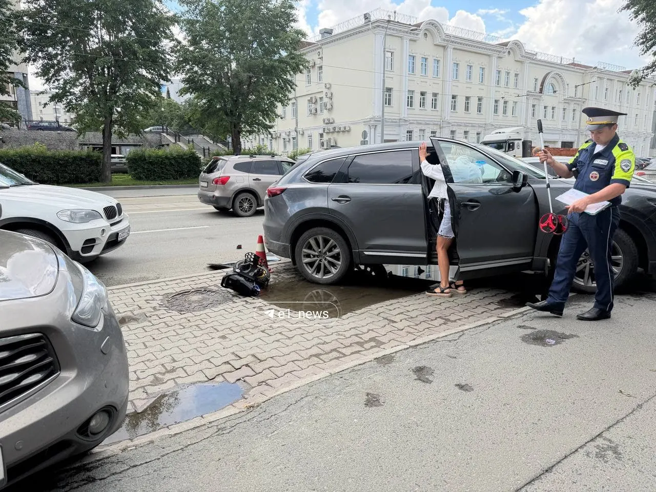 Авария произошла у дома на Московской, 4. Пострадавшего доставили в больницу, по факту инцидента работают сотрудники ГИБДД.