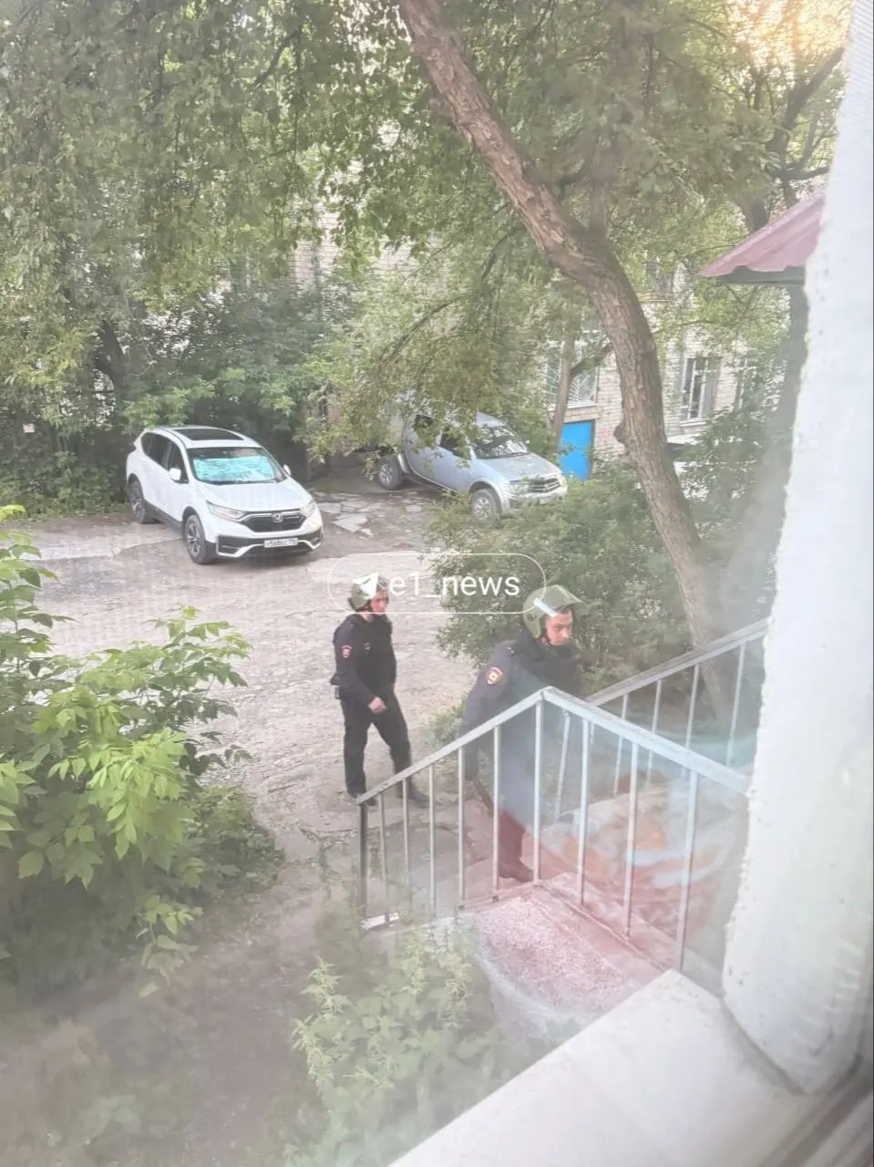 Суд избрал ему запрет определённых действий вместо ареста. Пострадавший в больнице в стабильном состоянии, против подозреваемого возбуждено уголовное дело.