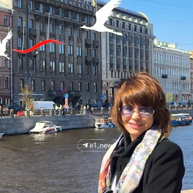В аварии с автобусом погибла 55-летняя Елена Бекетова. Смерть подтвердил её супруг; похороны планируют в Новоуральске. У погибшей остался взрослый сын.