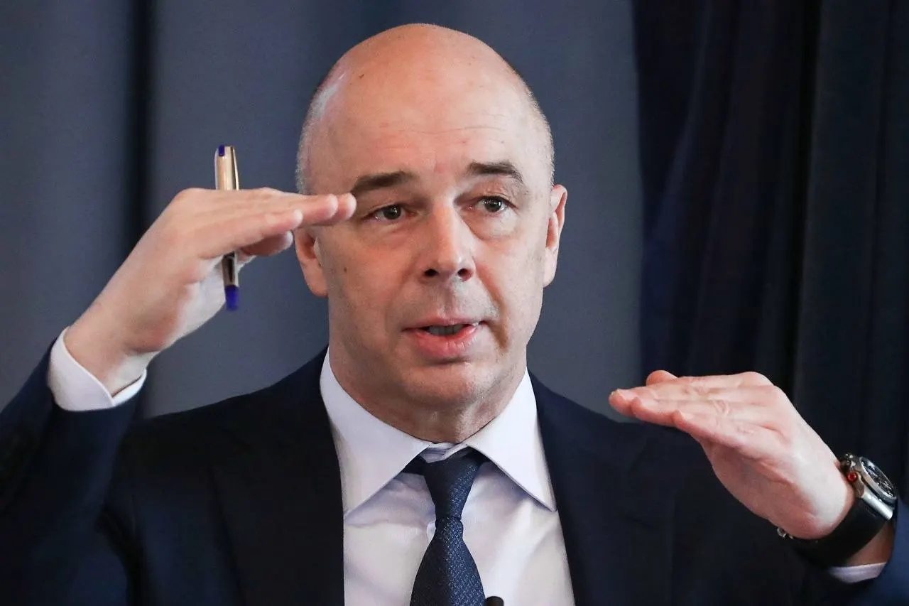 Министр финансов заявил, что хотя налоги действительно выросли и были риски переусердствовать, окончательные решения были взвешенными. По его словам, страна обрела финансовый суверенитет.
