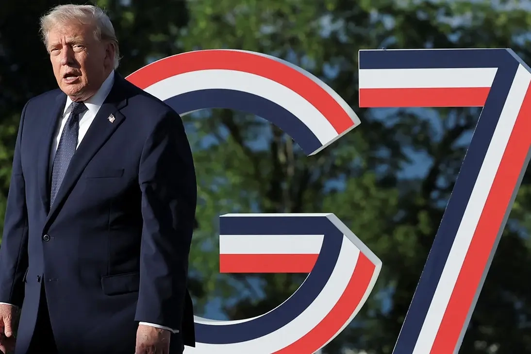 На полях саммита G7 в Эвиан-ле-Бене Дональд Трамп заявил, что текст соглашения с Ираном будет опубликован в ближайшие дни, сказал о частичном возобновлении судоходства в Ормузском проливе и допустил возобновление санкций против российской нефти после нормализации транзита.