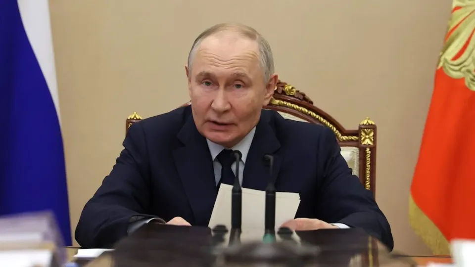 Президент заявил, что инвестиционной паузы нет, назвал причины снижения вложений и оценил меры властей на фоне падения инвестиций на 14,3% в первом квартале.