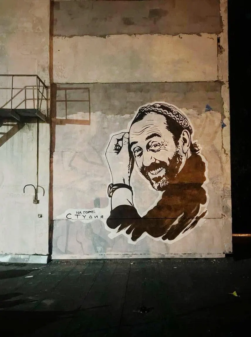 На&nbsp;«Хлебозаводе №6» в&nbsp;Екатеринбурге нарисовали портрет Николая Коляды
