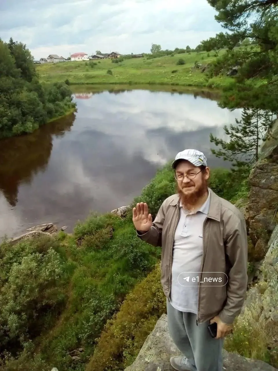 Против священника Евгения Пинчука возбуждено новое уголовное дело по обвинениям в публичных призывах к экстремизму и реабилитации нацизма; ранее его уже осудили и штрафовали.