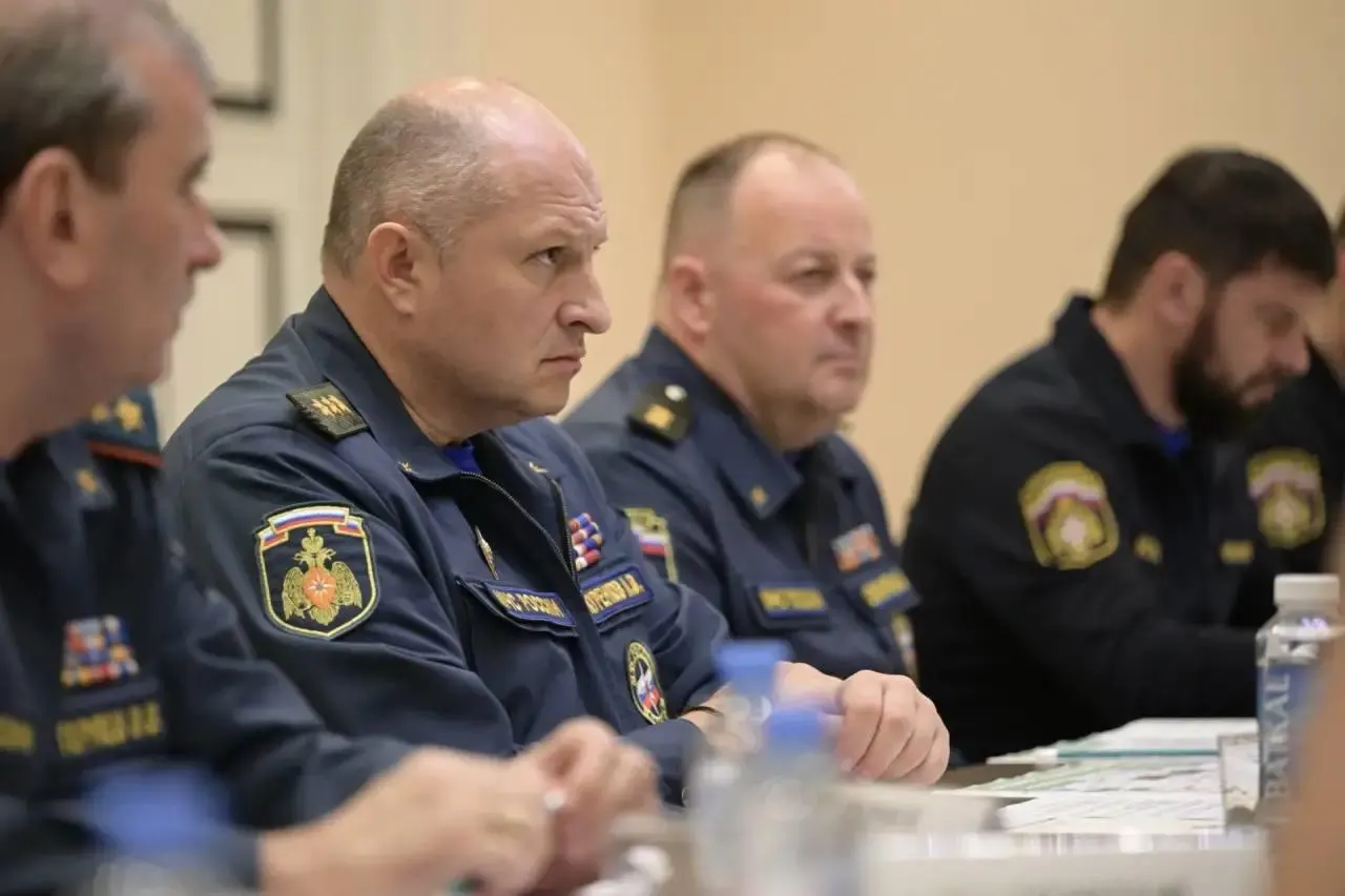 Александр Куренков посетил регион, потребовал оперативной оценки ущерба и быстрой выплаты пострадавшим. В зоне подтопления остаются десятки домов и сотни приусадебных участков; самая сложная ситуация — в Ирбите.