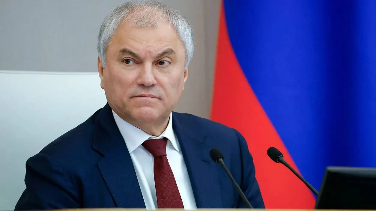 Спикер Госдумы заявил, что законы принимаются по запросам граждан, и обвинения в том, что депутаты занимаются исключительно запретами, не соответствуют действительности.