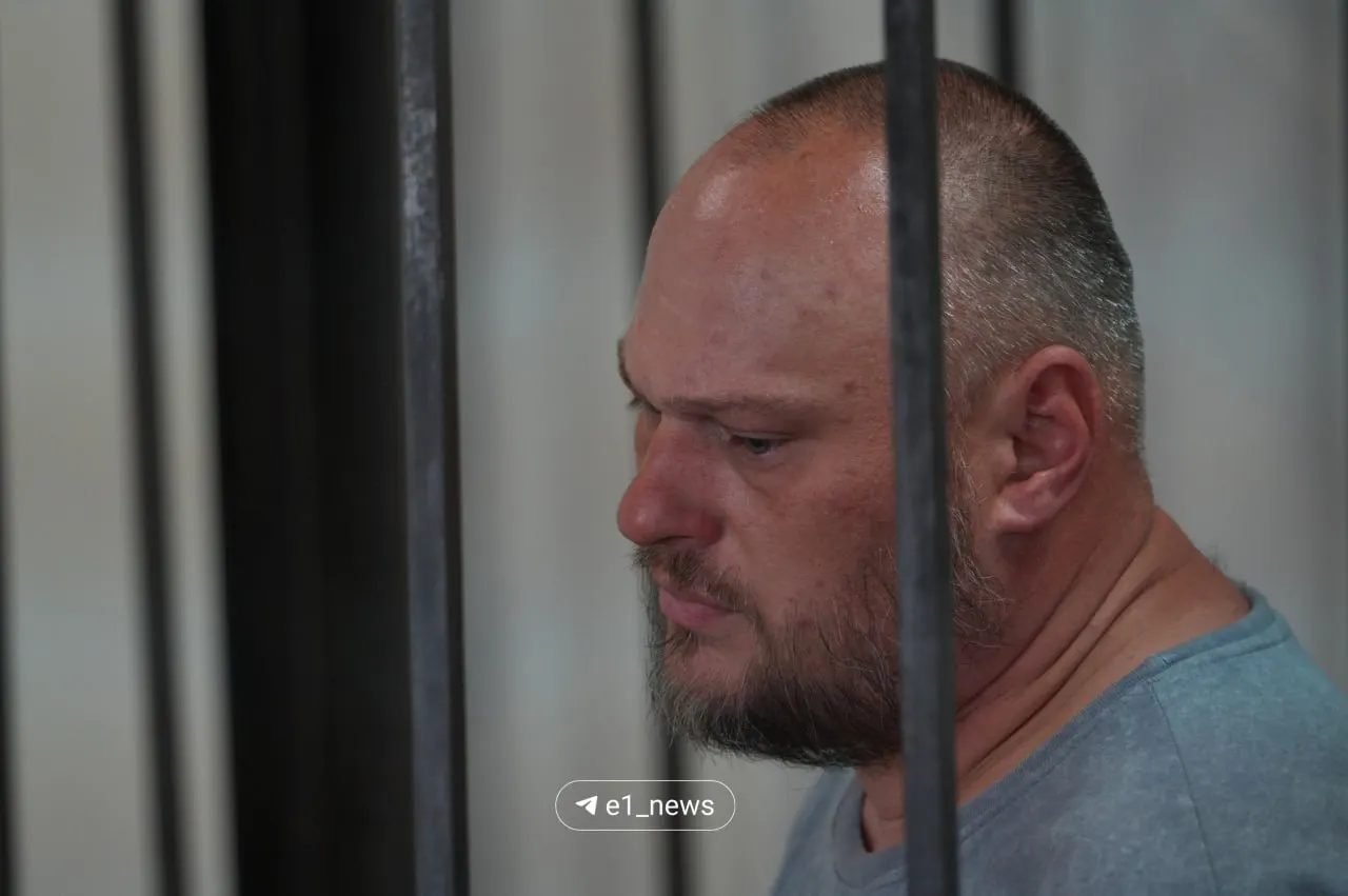Александра Реверука, задержанного по делу о смерти ученого Никиты Зезина, поместили в следственный изолятор до 26 сентября. Ему избрана мера пресечения в виде содержания под стражей на период расследования.