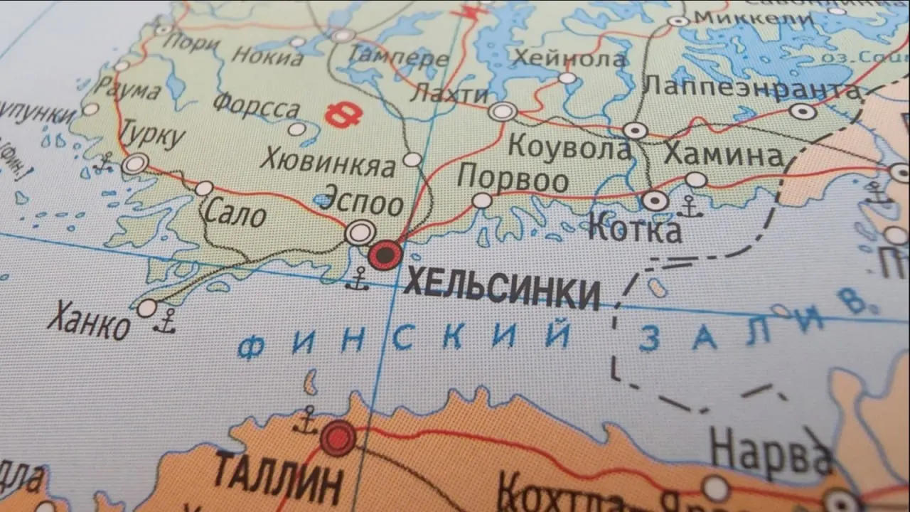 С 1 июля Россия в восемь раз увеличила таможенные пошлины на железнодорожные перевозки в Финляндию. Импорт удобрений из России становится убыточным и может прекратиться в ближайшие недели — российские удобрения ранее покрывали 10–15% потребностей Финляндии.