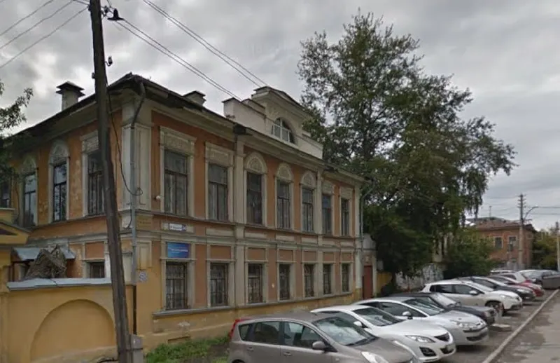 Историческую усадьбу XIX века, включённую в список объектов культурного значения Свердловской области, купили за 135,79 млн руб.; застройщик обязан провести работы по сохранению памятника.