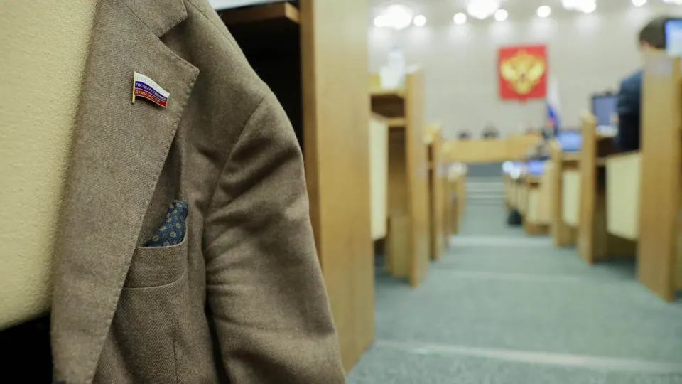 Правительство поддержало инициативу, которая отменяет наказание за отсутствие или несвоевременную подачу деклараций региональными парламентариями; документ требует доработки, отмечают ведомства.
