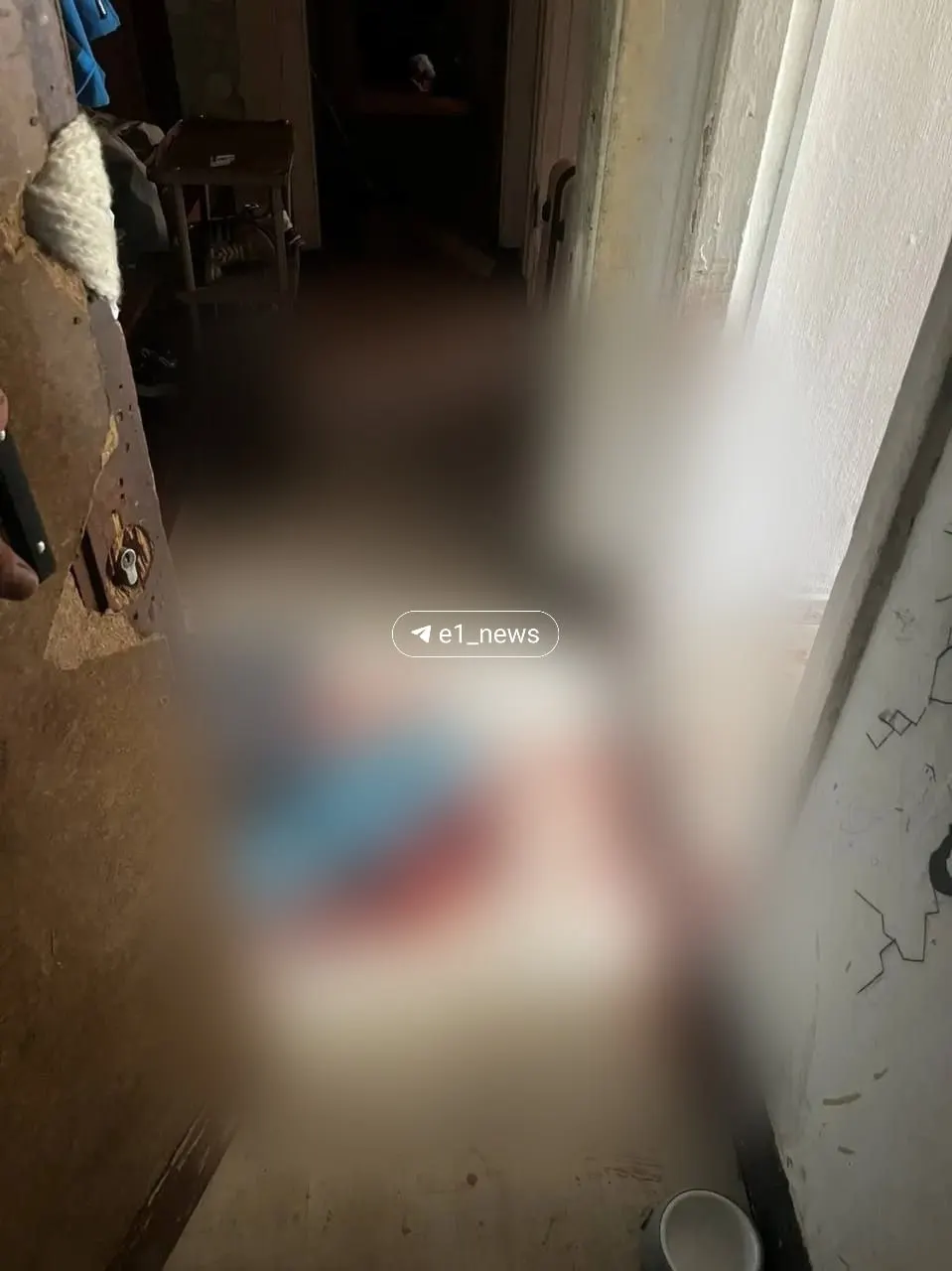 На улице Оржоникидзе задержали женщину, подозреваемую в убийстве супруга. В квартире проходят следственные действия, информация уточняется.