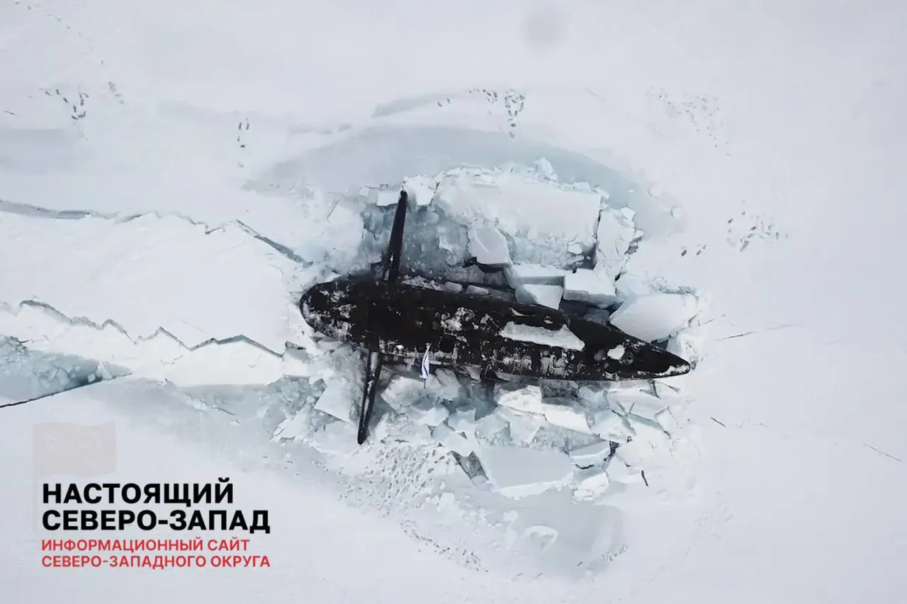 Правительство исключило из Федерального плана статистических работ показатель о доле современной военной техники в Арктической зоне — эти данные больше не будут публиковаться. Одновременно в регионе продолжается масштабное наращивание военной инфраструктуры.