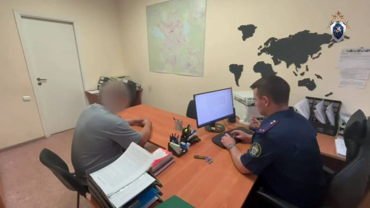 Следствие предъявило обвинение 39-летнему мужчине в групповом хулиганстве; ранее по делу уже задержали ещё одного подозреваемого.