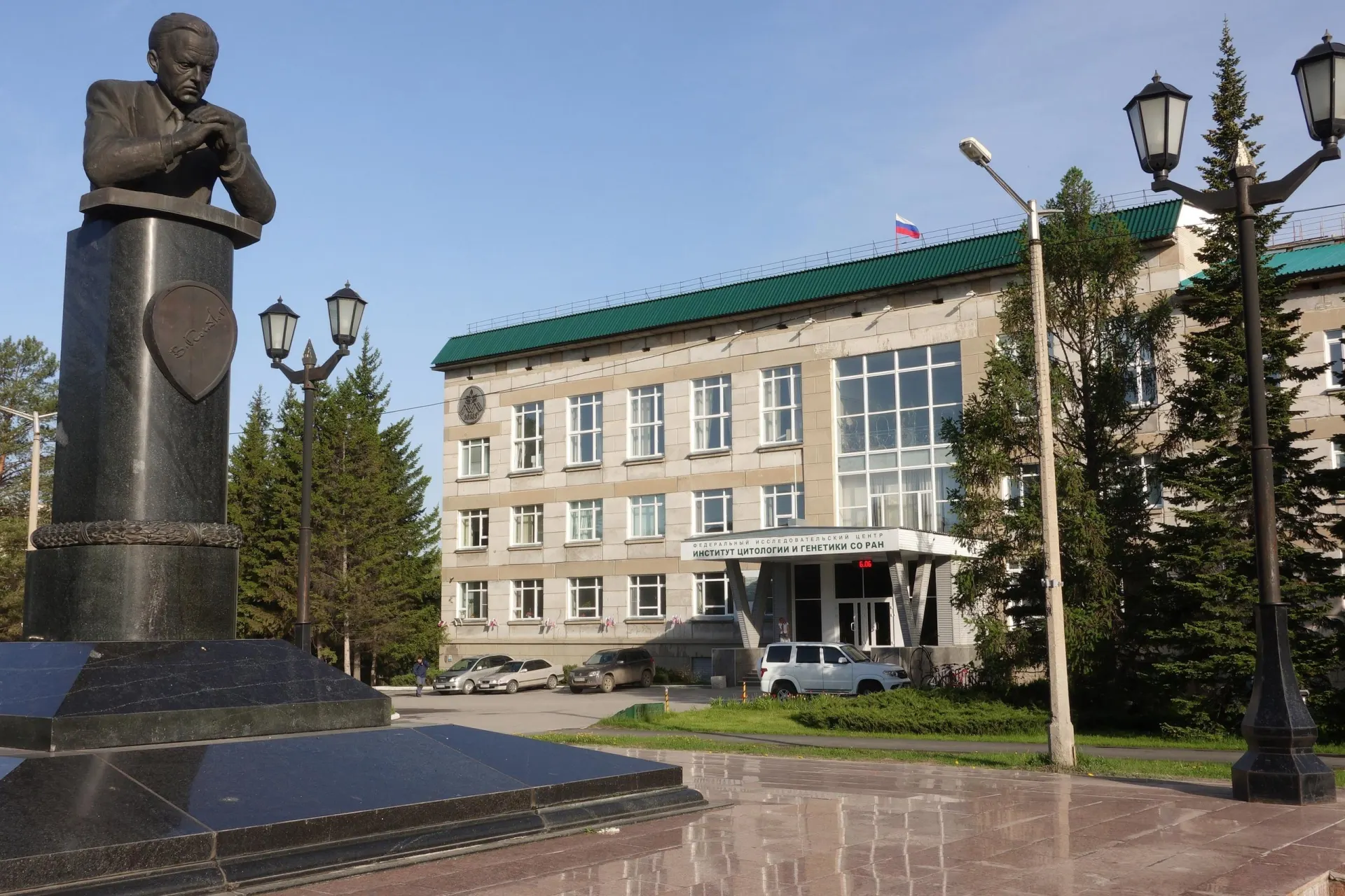 Ограничения на вывоз генетической информации и обязательные согласования могут затормозить исследования, осложнить публикации в зарубежных журналах и создать риски для учёных. Закон начнёт действовать 1 сентября 2026 года.