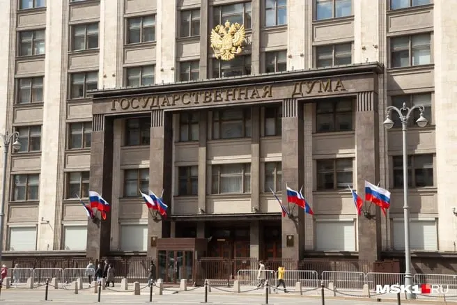 В ходе публикаций выявлены данные о доходах Ильи Середюка: за прошлый год он заработал свыше 10 миллионов рублей и имеет две квартиры в Калининградской области.