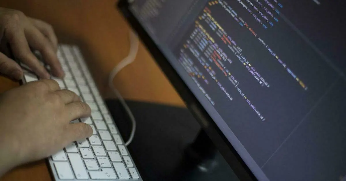 Перед началом учебного года мошенники запустили фишинговую платформу для учителей, убеждая их зарегистрироваться якобы для учета успеваемости выпускников.