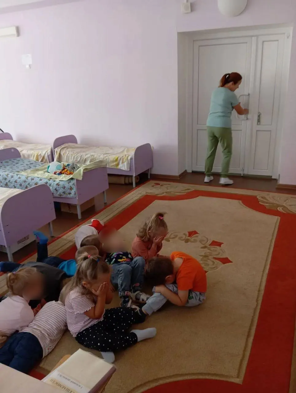 Во всех образовательных учреждениях региона начались учения по действиям при ЧС с запланированными практическими занятиями на 20 августа; рассказываем, как проходят тренировки.