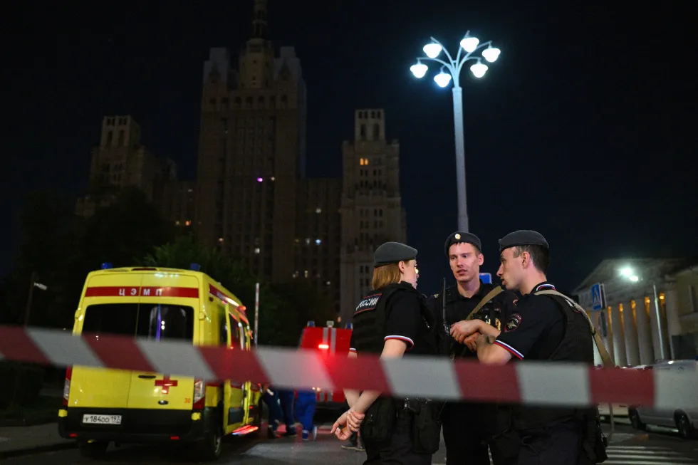 1 августа в московском ресторане Balzi Rossi произошёл взрыв. Официальные данные указывают на теракт: погибли люди, десятки ранены. Расследование продолжается, появляются новые данные о возможной связи события с российскими военными.