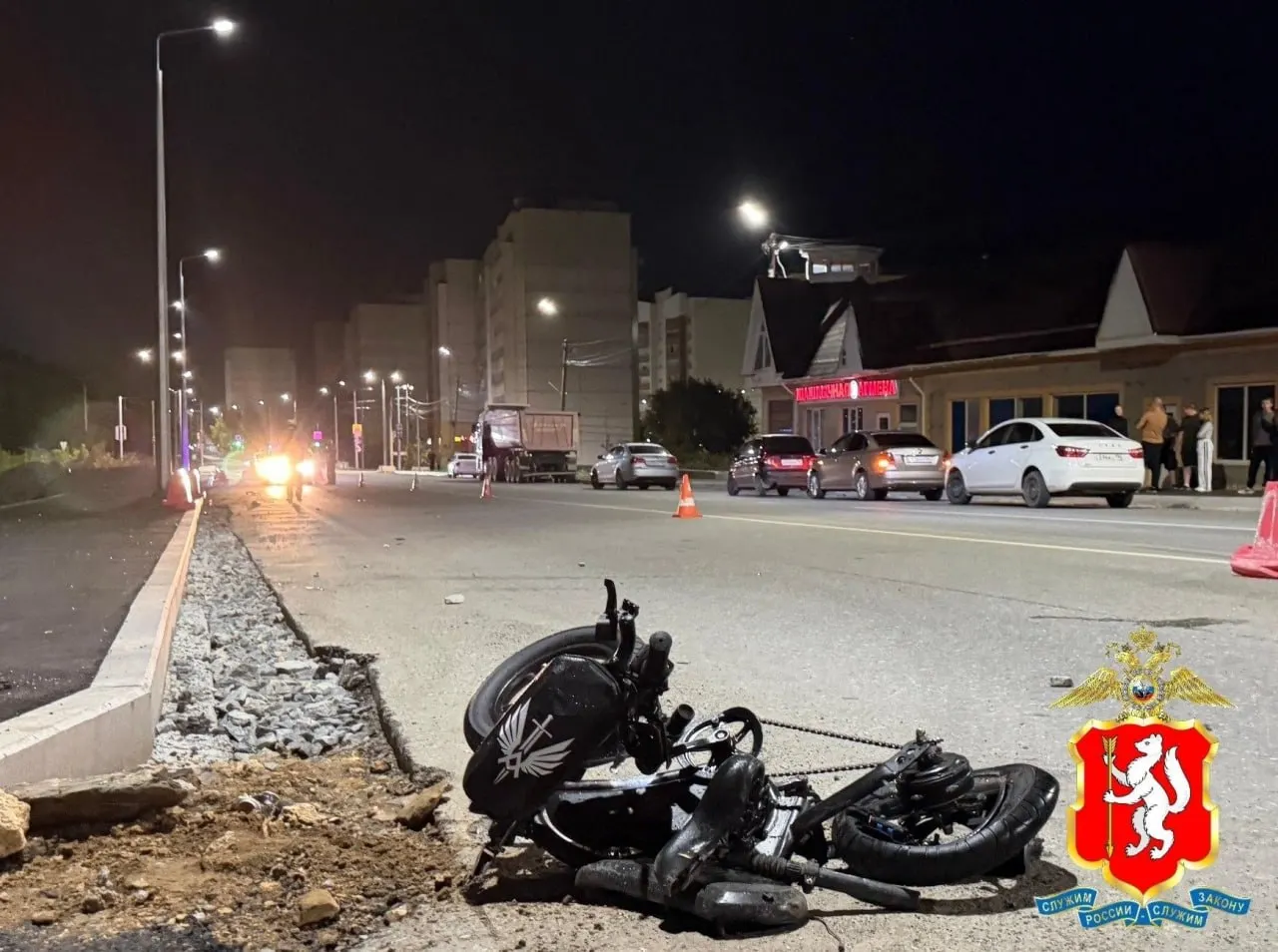 В Арамиле произошло смертельное ДТП: 42-летний велосипедист погиб после столкновения с автомобилем, водитель исчез с места происшествия и позже был задержан; в крови водителя снова обнаружен алкоголь.