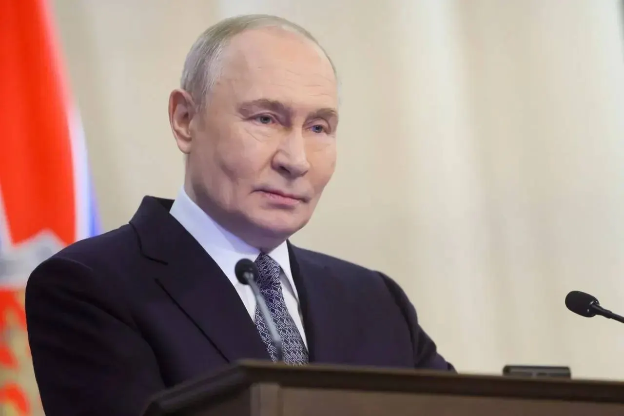 Президент отметил умелые и решительные действия военнослужащих ВДВ в ходе специальной военной операции и выразил уверенность в их дальнейшем вкладе в обороноспособность и безопасность страны.