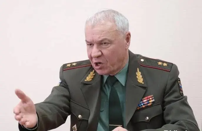 Депутат заявил, что люди, уезжающие из России по слухам о призыве, ненужны; он уверяет, что новой мобилизации не планируется, а военкоматы якобы выполняют план по набору контрактников. По данным СМИ, за последнюю неделю отмечен значительный выезд россиян за границу (около 113 тысяч пересекли границу; в пики суточный поток превышал 20 тысяч).