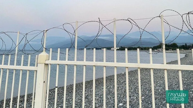 Минэкономразвития сообщил, что россияне путешествуют внутри страны менее активно, чем американцы и японцы. В прошлом году по России было совершено 92 млн поездок, а выездной турпоток достиг 30 млн, при росте на 9%.