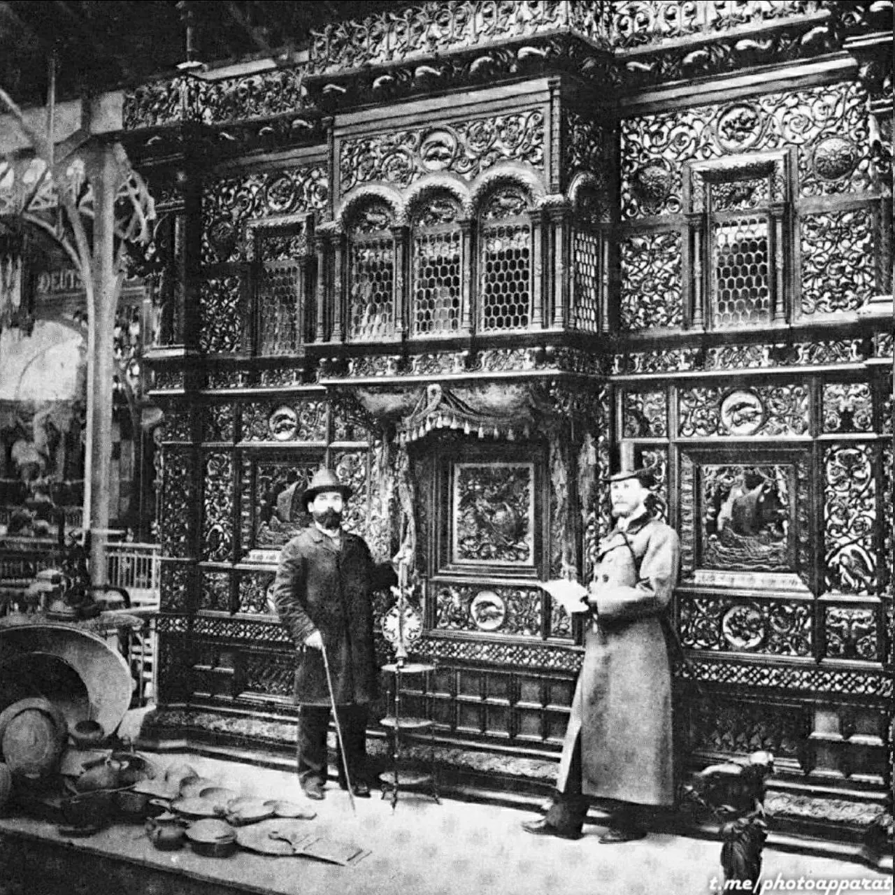 История каслинского чугунного павильона на Всемирной выставке 1900 года и его роль в мировой славе уральских мастеров.