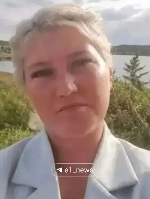 Женщина, воспитывавшая пятерых детей, погибла после падения с плотины; поиски продолжаются.